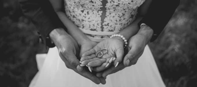 How to Design a Custom Wedding Band That Perfectly Matches Your Engagement Ring