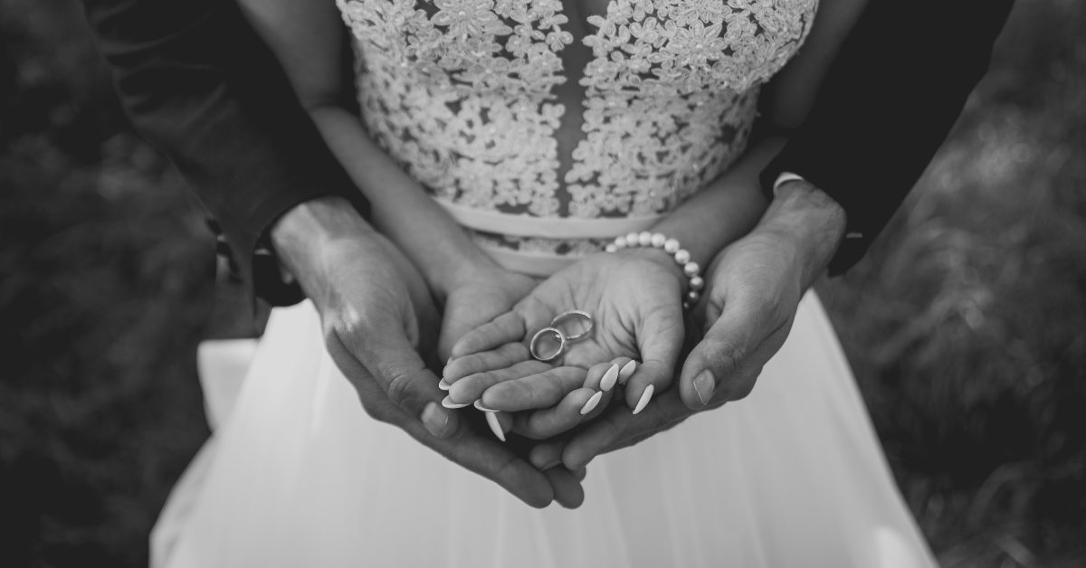 How to Design a Custom Wedding Band That Perfectly Matches Your Engagement Ring