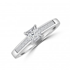Platinum Princess cut Diamond Solitaire Ring