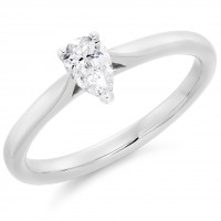 Platinum Pear cut EVS2 Diamond Solitaire ring