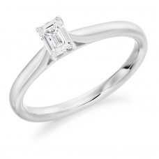 Platinum Emerald cut ESi1 Diamond Solitaire ring
