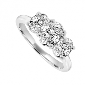Platinum Three-stone Oval DSi1 Diamond Ring