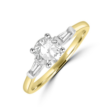 18ct Gold Platinum Solitaire DSi1 Diamond Tapered Baguette ring 18ct Gold Platinum Solitaire DSi1 Diamond Tapered Baguette ring