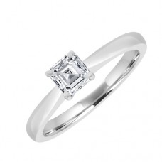 18ct White Solitaire Diamond Aascher Cut 4Claw