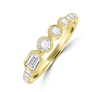 18ct Gold Emerald cut Tapered Eternity ring 18ct Gold Emerald cut Tapered Eternity ring