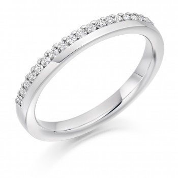18ct White Gold Diamond Offset Diamond Wedding Ring